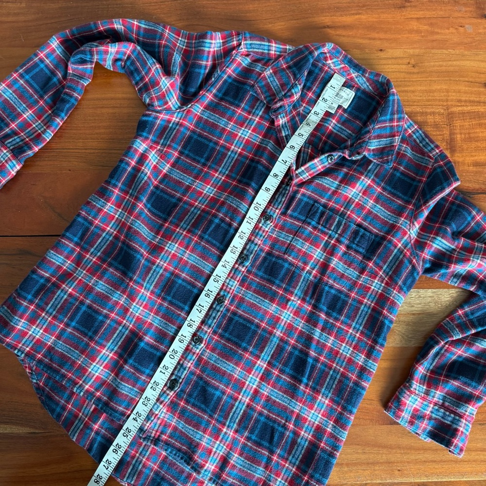 🦊 Bass Red and Blue Plaid Flannel Casual Shirt - Picture 6 of 7